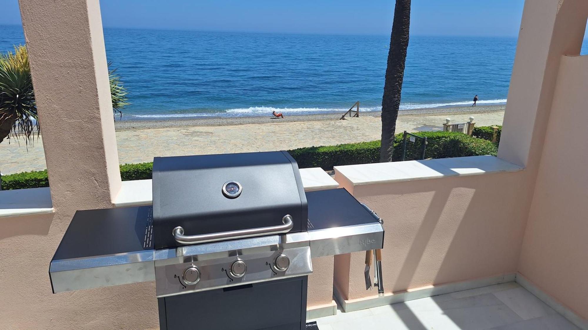 Beach View Playa Del Moral Villa Estepona Exterior photo